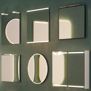 billede af spejle med lysstyring og spejlskabe