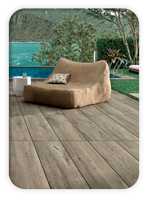 billede af terrasse med keramiske vedligeholdelsesfri træ-fliser